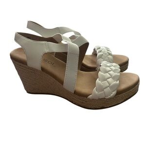 Blue Sol Camille Platform Sandals Womens Size 8M - White and Tan